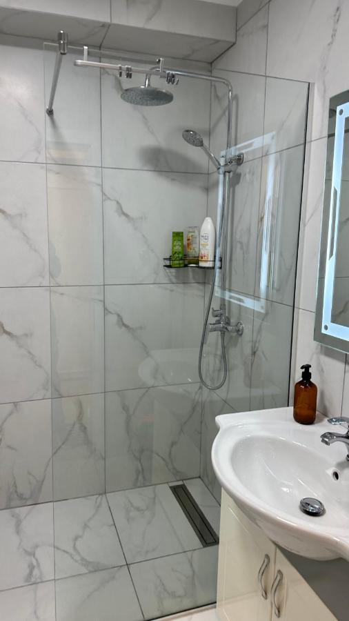 Johana Blloku Apartment In Amazing Location! Тирана Экстерьер фото